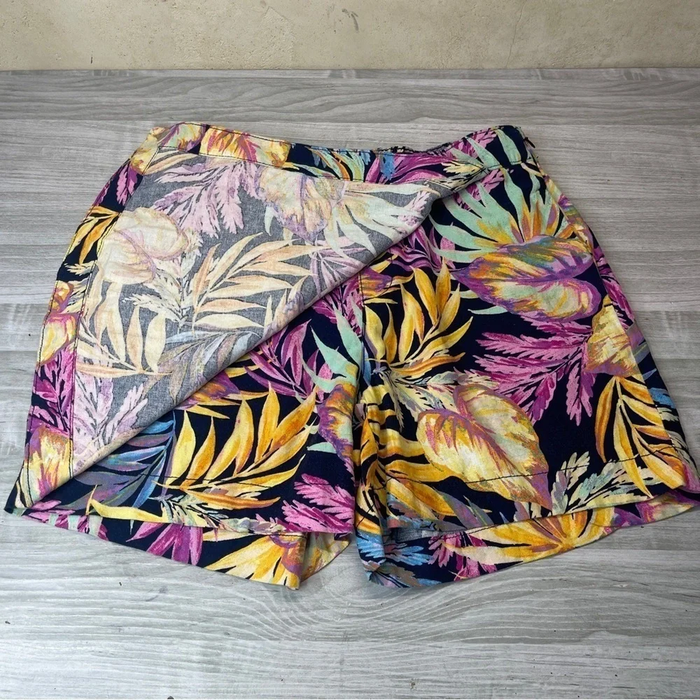 St. John’s Bay Linen Blend Wrap Skort Tropical Coastal Palm Leaf Women’s size 8